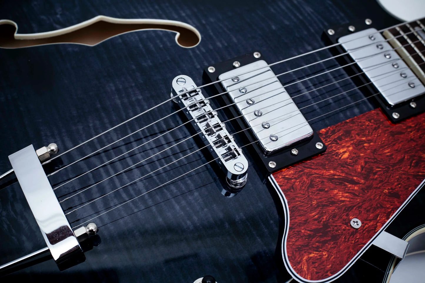 GROTE 335 STYLE SEMI-HOLLOW BODY JAZZ ELECTRIC GUITAR GRDB-HWBK